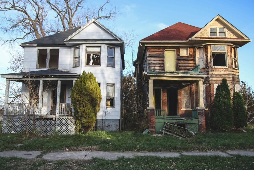 How to Buy a Damaged House and Avoid Losing Money